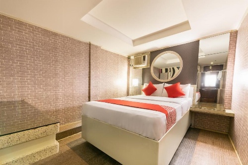 OYO 191 Paradise Apartelle image 18